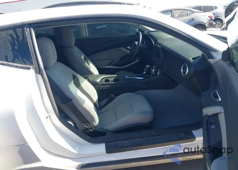 2021 Chevrolet Camaro Rwd 1Ls z USA, uszkodzony, nr VIN 1G1FB1RX1M0129566